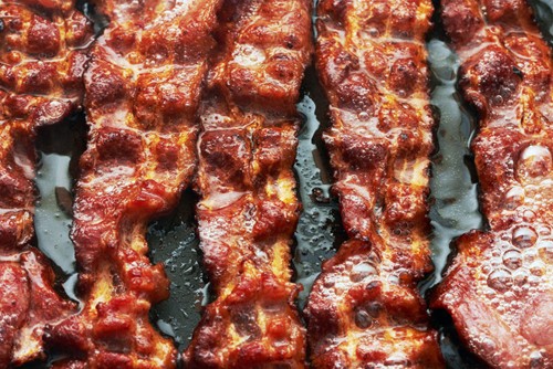 Learn from bacon: How to shape customer opinion of a product